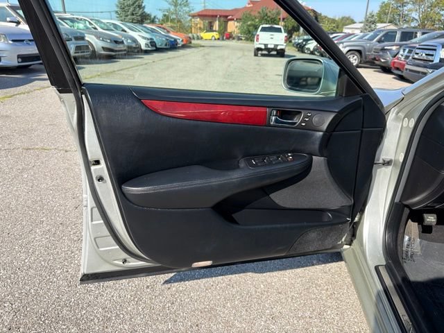 Used 2002 Lexus ES 330 w/ Premium Pkg FWD image 16