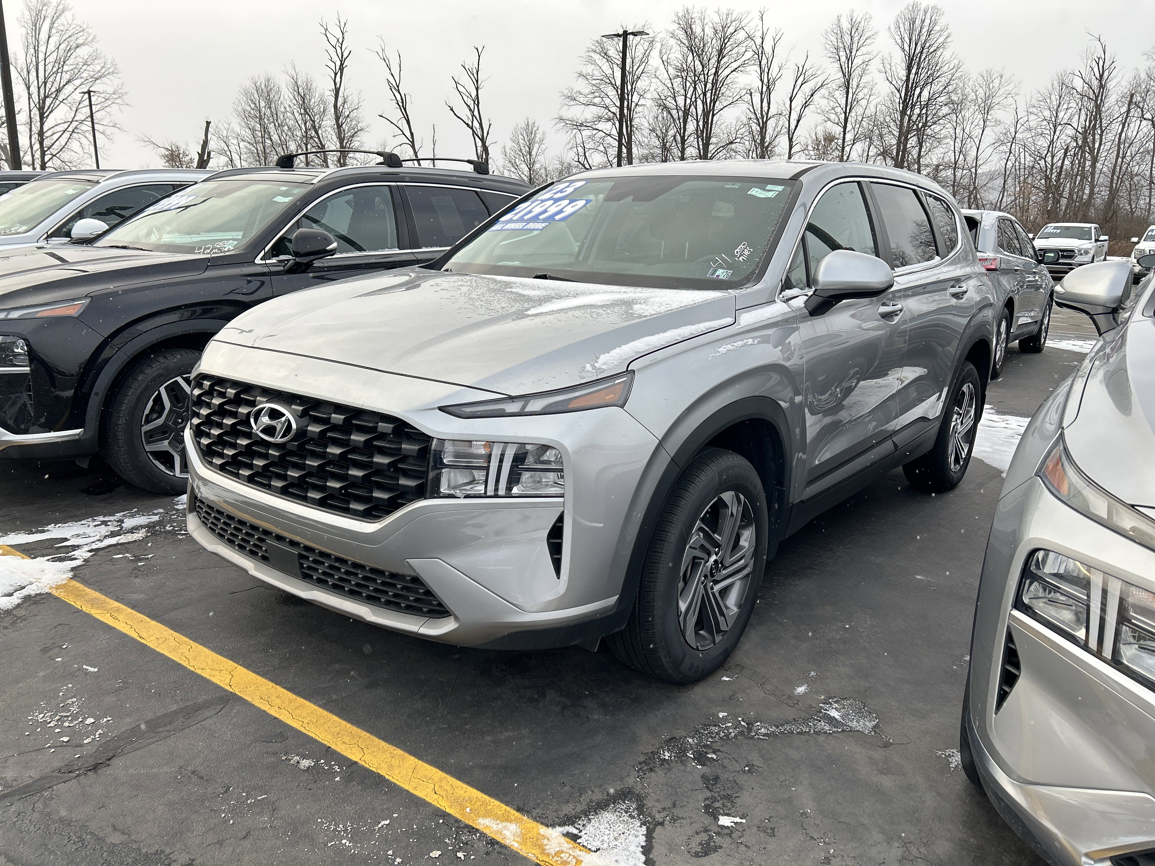 Used 2023 Hyundai Santa Fe SE image 4