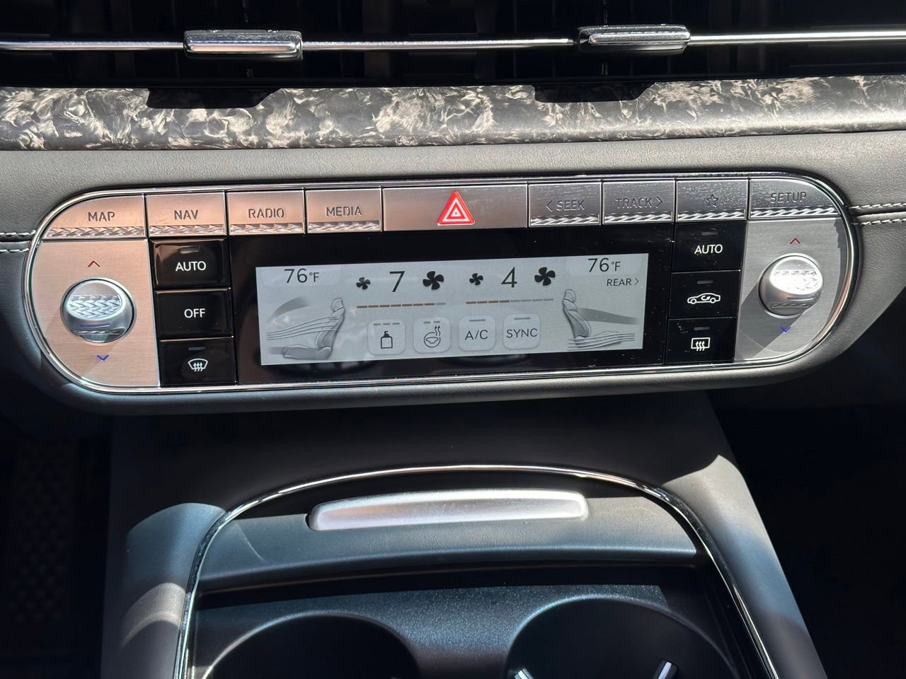 Used 2025 Genesis G90 3.5T image 35