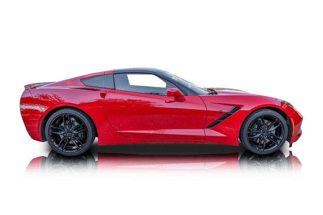 Used 2019 Chevrolet Corvette Stingray Coupe w/ Carbon Flash Badge Package image 2