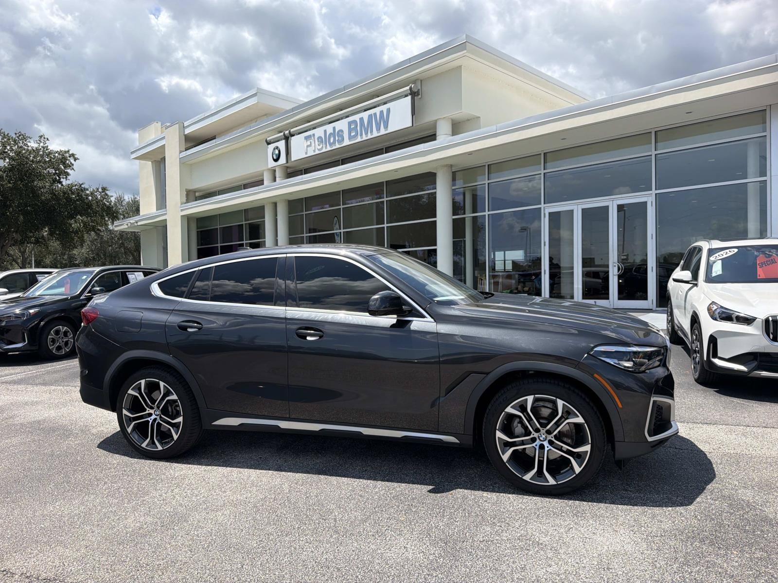 Used 2023 BMW X6 xDrive40i w/ Luxury Seating Package