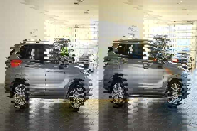 Used 2019 Buick Envision Premium w/ Driver Confidence Package image 6