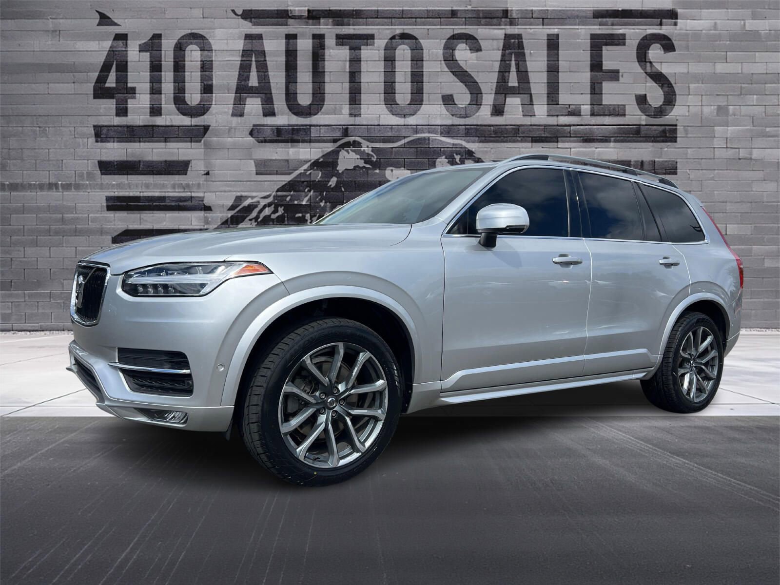 Used 2018 Volvo XC90 T5 Momentum w/ Convenience Package AWD/4WD image 5
