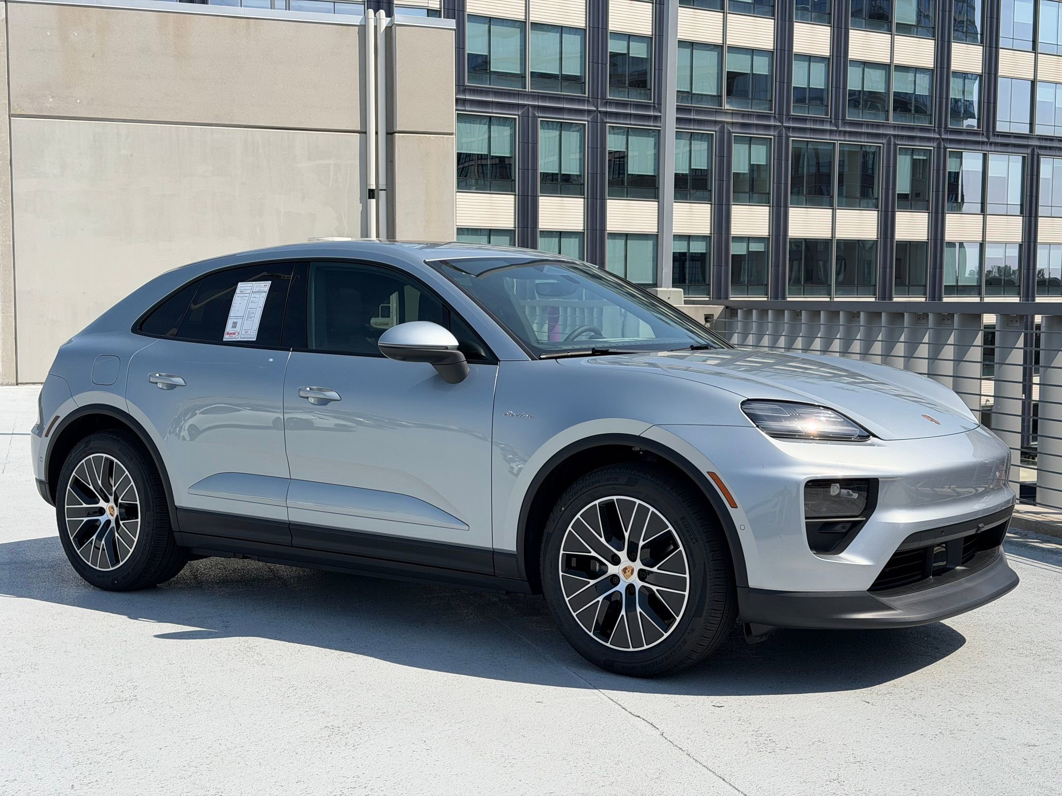 New 2026 Porsche Macan 4 Electric AWD/4WD image 9