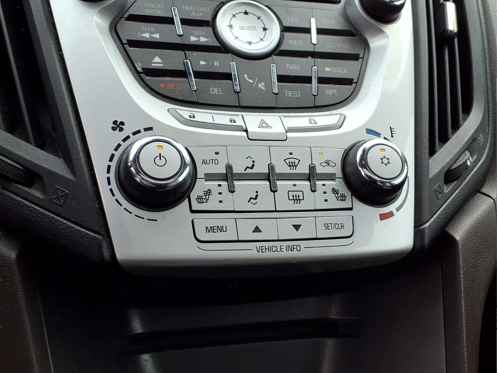 Used 2011 Chevrolet Equinox LTZ FWD image 12