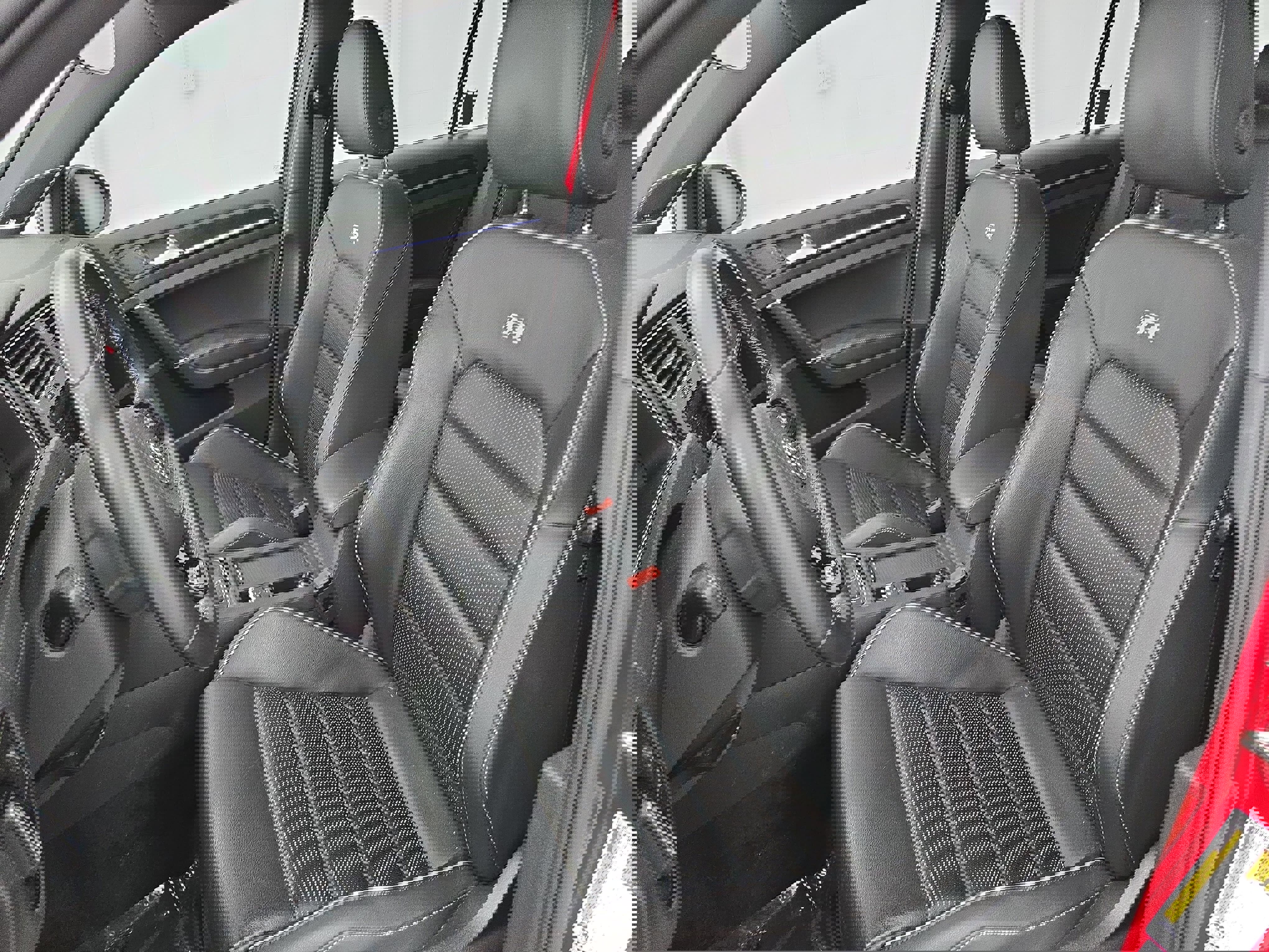 Used 2019 Volkswagen Golf R 4-Door image 14