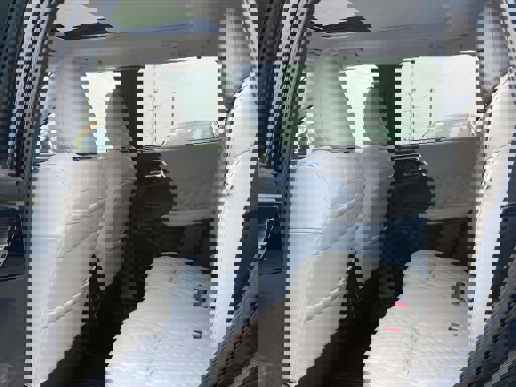 New 2025 Mitsubishi Outlander SEL image 12