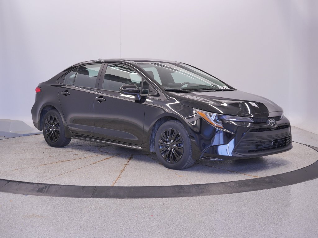 Used 2025 Toyota Corolla LE FWD image 10