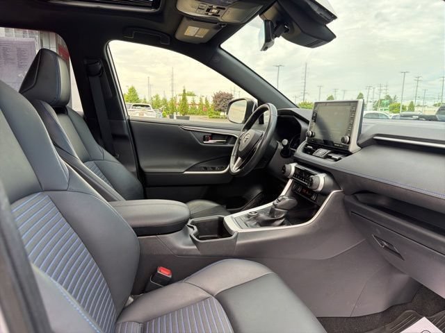 Used 2022 Toyota RAV4 XSE w/ XSE Grade Weather Package AWD/4WD image 32