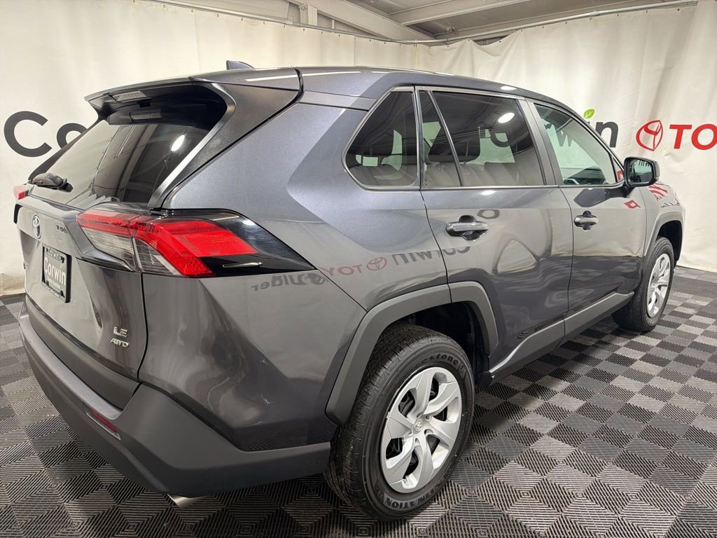 Used 2024 Toyota RAV4 LE image 7