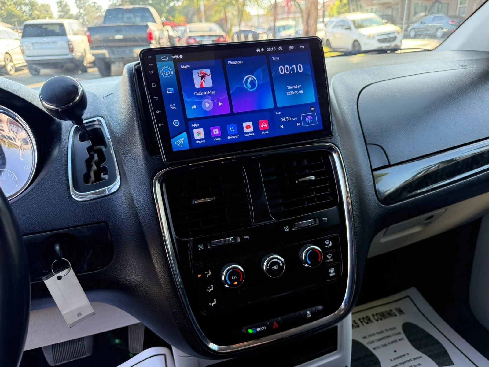 Used 2015 Dodge Grand Caravan American Value Package w/ UConnect Hands-Free Group FWD image 24