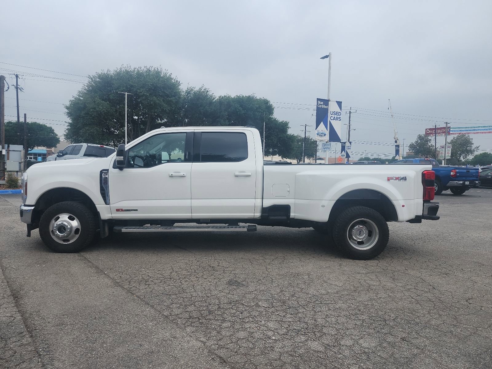 Used 2026 Ford F350 Lariat AWD/4WD image 7