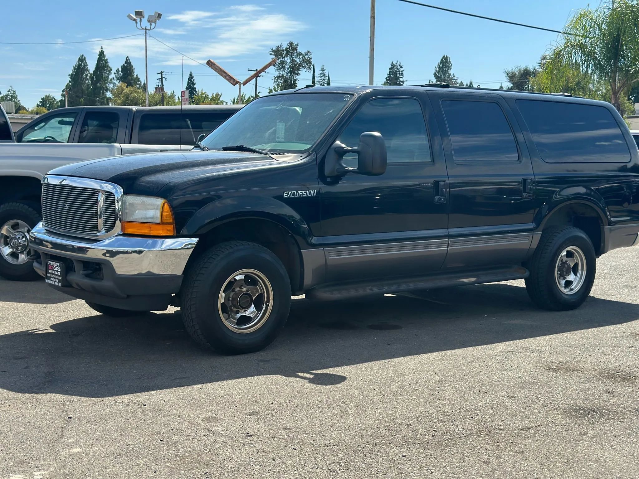 Used 2001 Ford Excursion XLT image 5