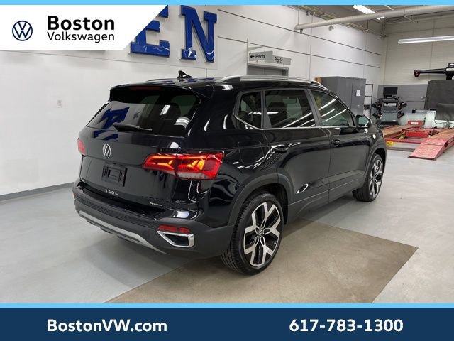 Used 2023 Volkswagen Taos SEL image 4