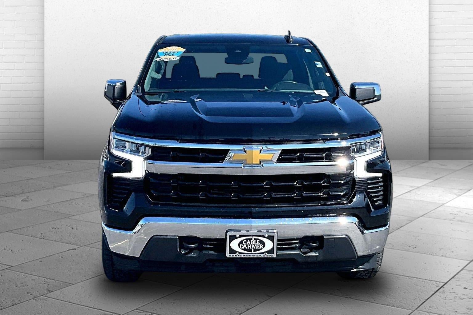 Used 2023 Chevrolet Silverado 1500 LT AWD/4WD image 2
