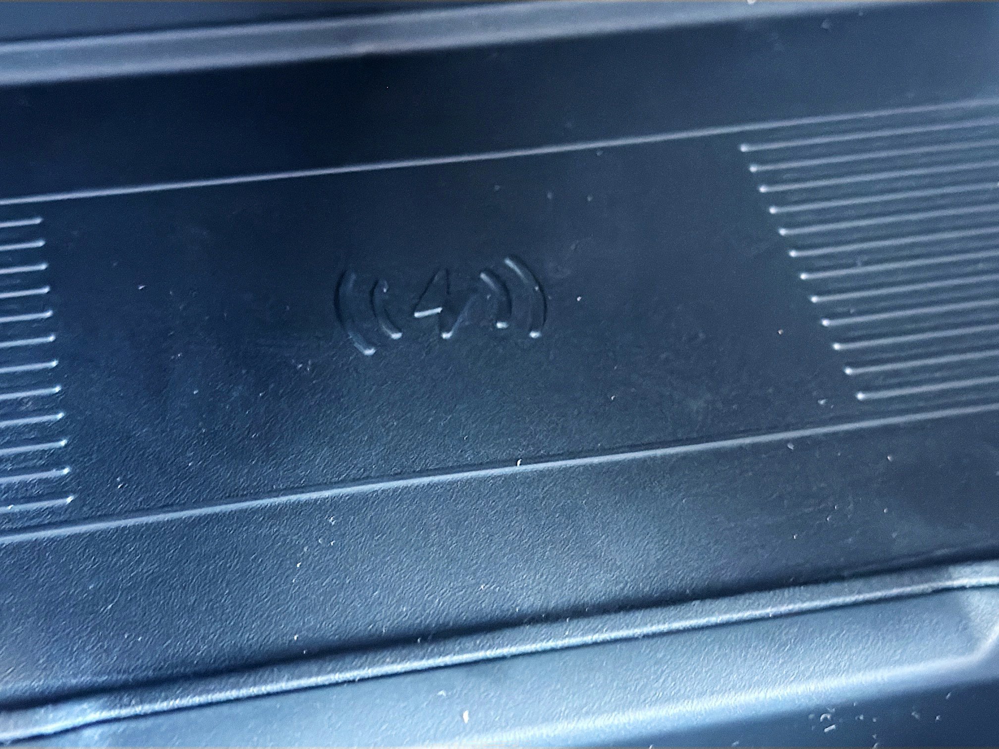 New 2026 Land Rover Range Rover Velar Dynamic SE image 29