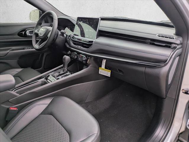 New 2026 Jeep Compass Latitude image 18