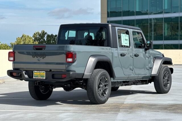 New 2026 Jeep Gladiator Sport AWD/4WD image 4
