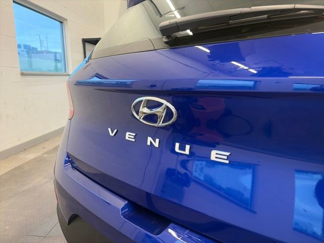Used 2025 Hyundai Venue SEL image 58