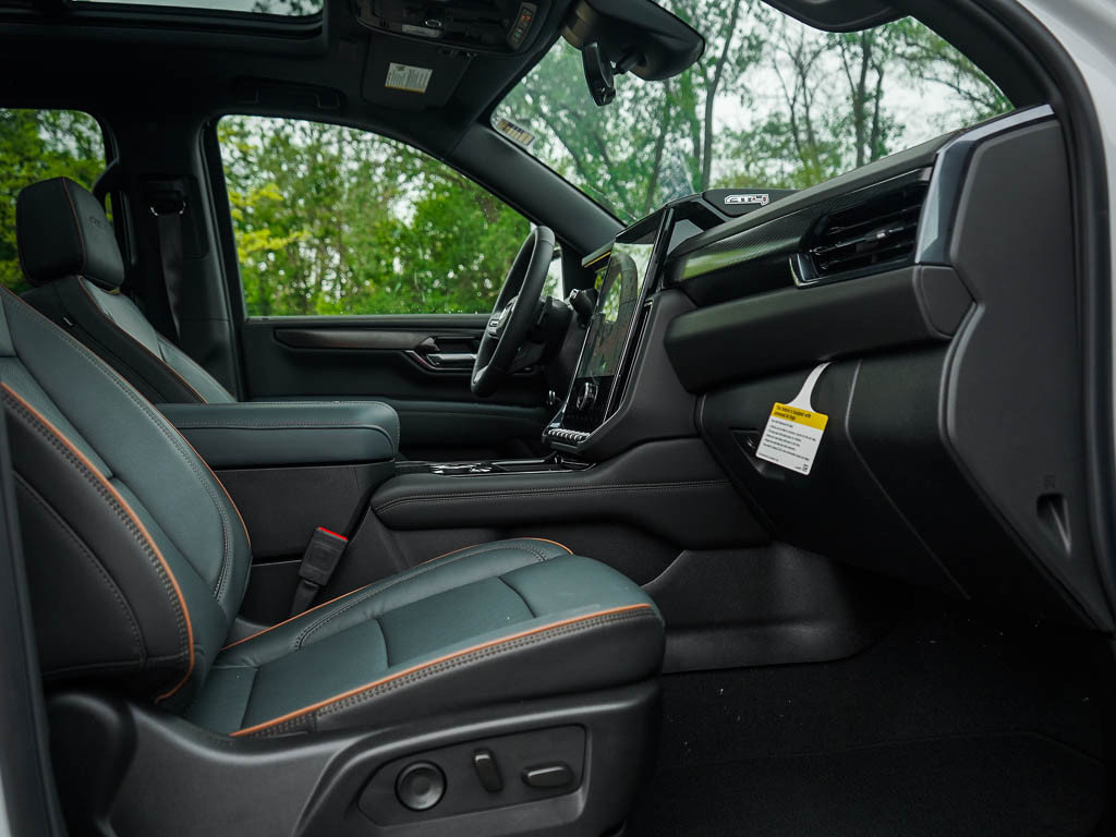 New 2026 GMC Yukon XL AT4 w/ AT4 Premium Package AWD/4WD image 11