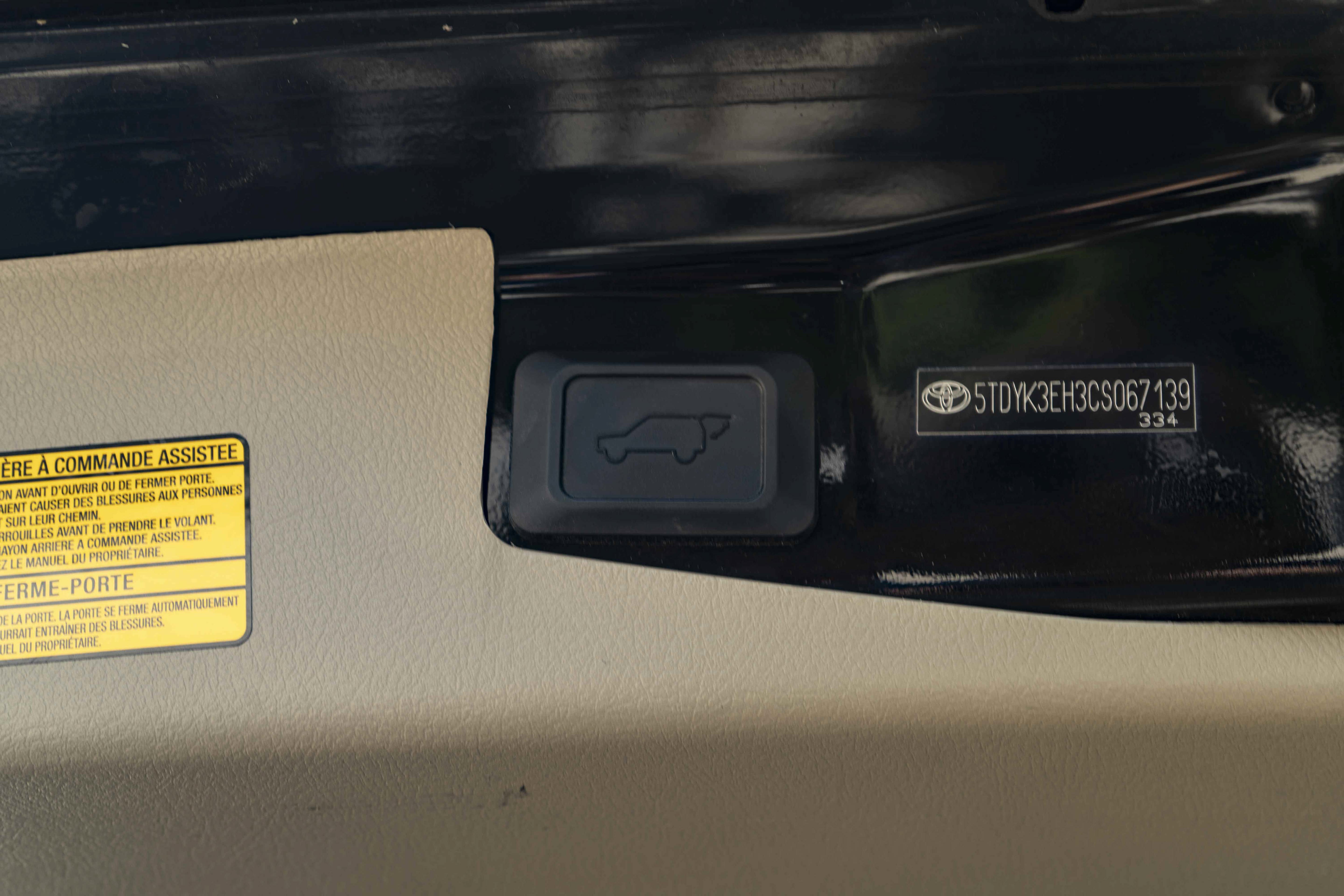Used 2012 Toyota Highlander Limited FWD image 43