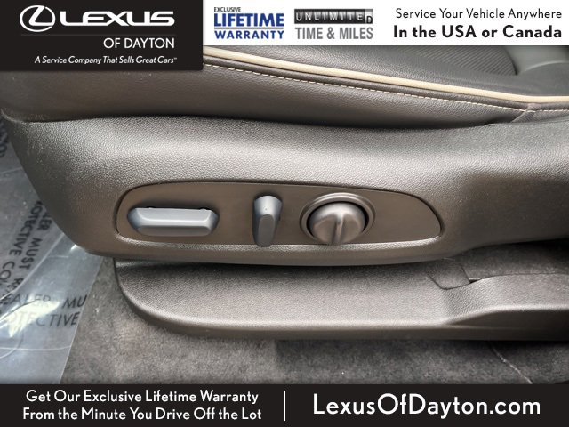 Used 2023 Chevrolet Traverse Premier image 13