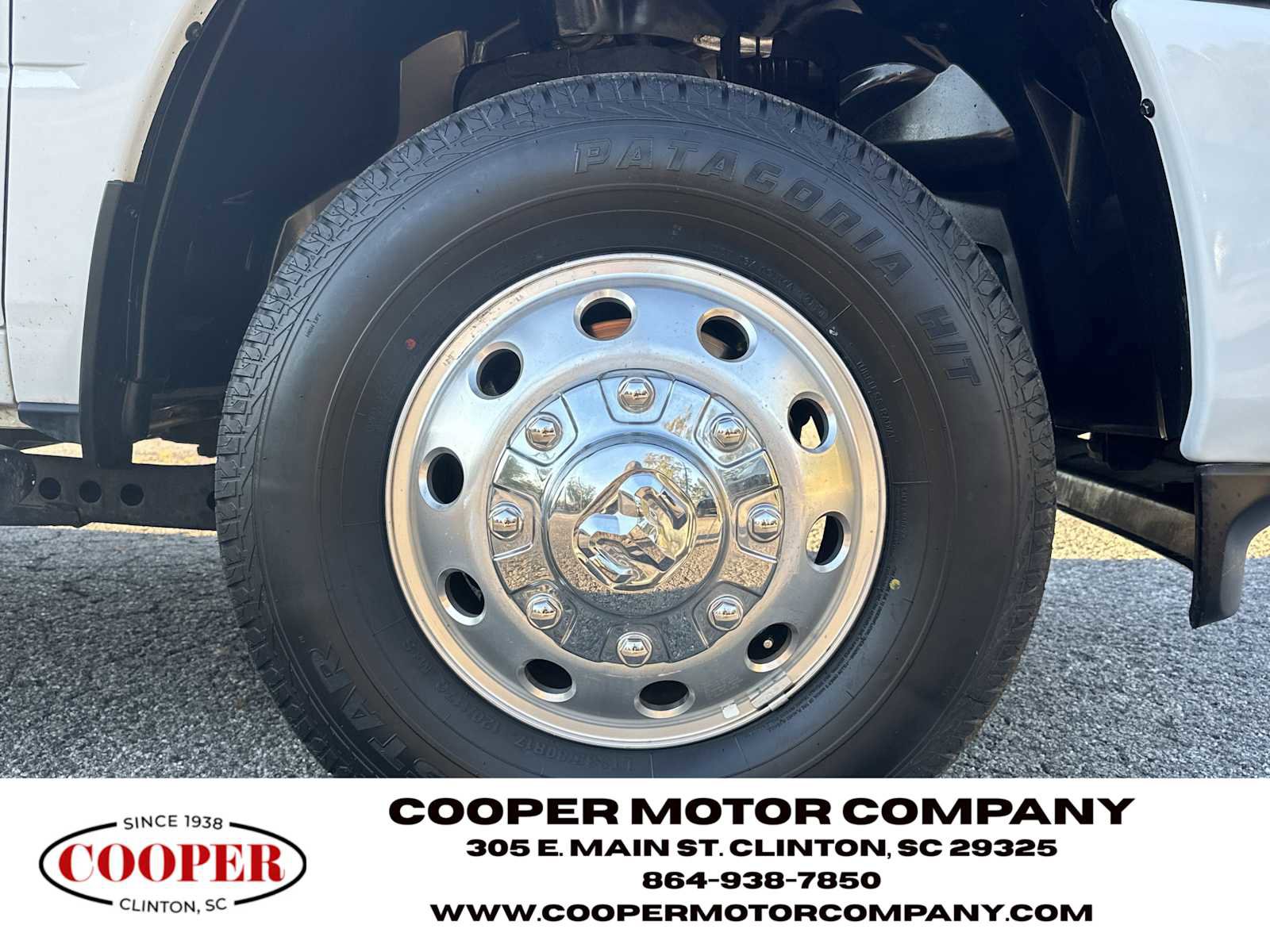 Used 2024 RAM 3500 Laramie image 12