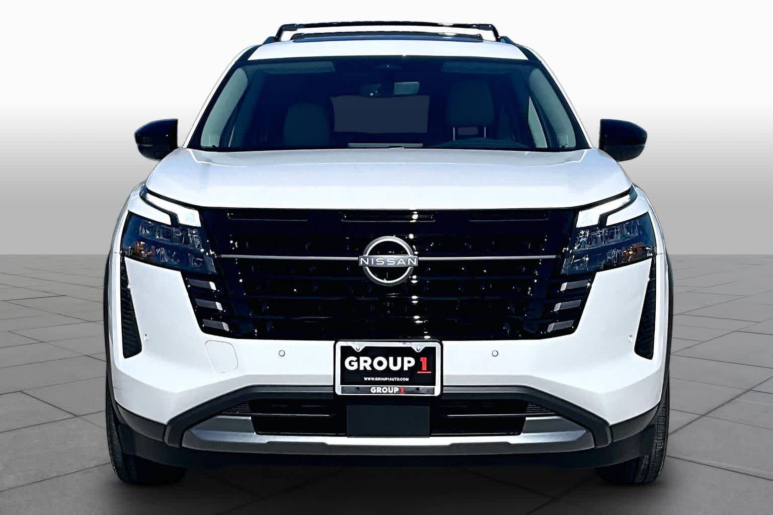 New 2026 Nissan Pathfinder SL FWD image 3