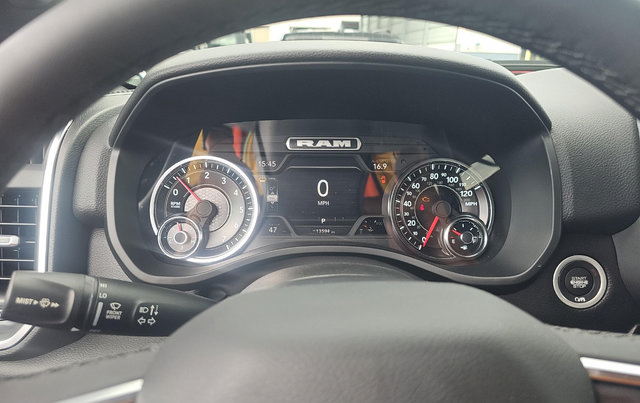 Used 2025 RAM 1500 Big Horn AWD/4WD image 8