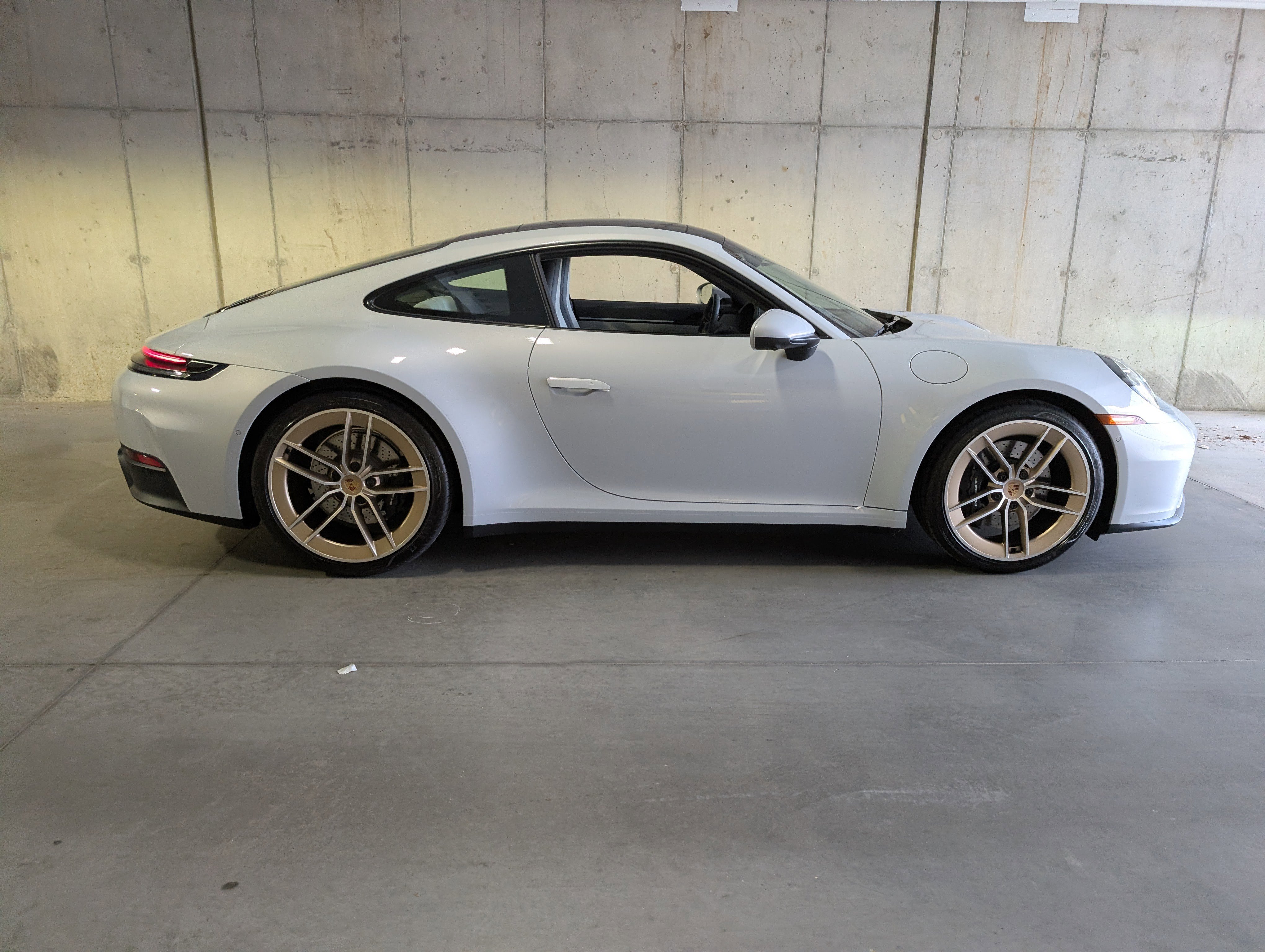 Certified 2025 Porsche 911 Carrera RWD image 11