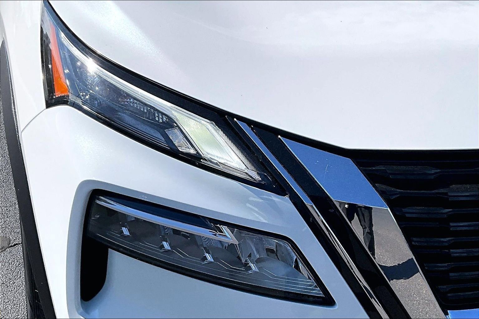 Used 2021 Nissan Rogue SV image 31