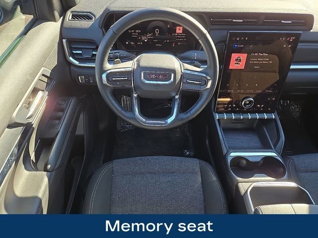 Used 2025 GMC Terrain Elevation image 3