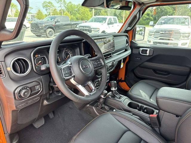 New 2026 Jeep Wrangler Unlimited Sahara w/ Whitecap Package AWD/4WD image 21