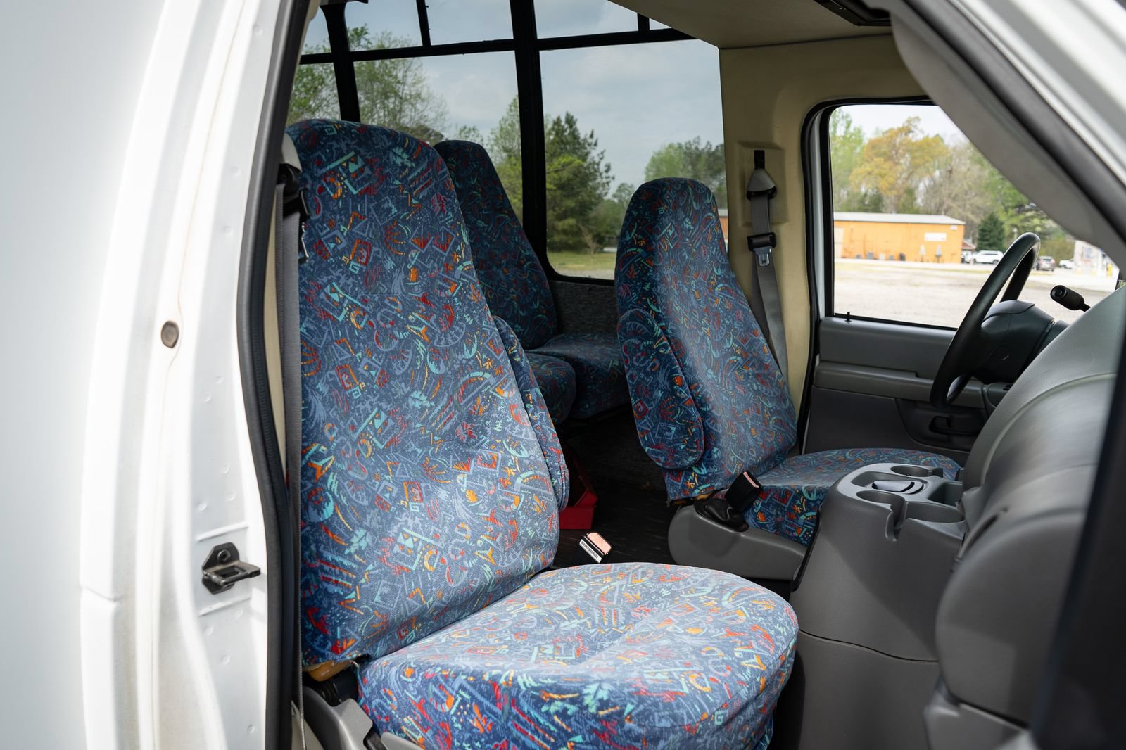 Used 2003 Ford E-450 and Econoline 450 RWD image 18