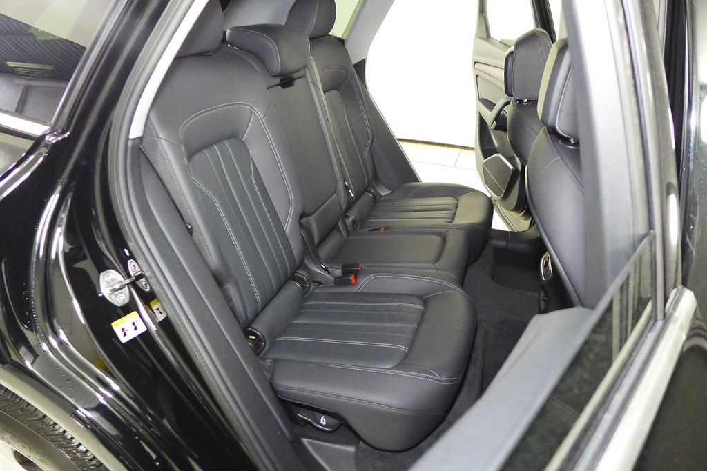 Used 2023 Audi Q5 2.0T Premium w/ Convenience Package image 20