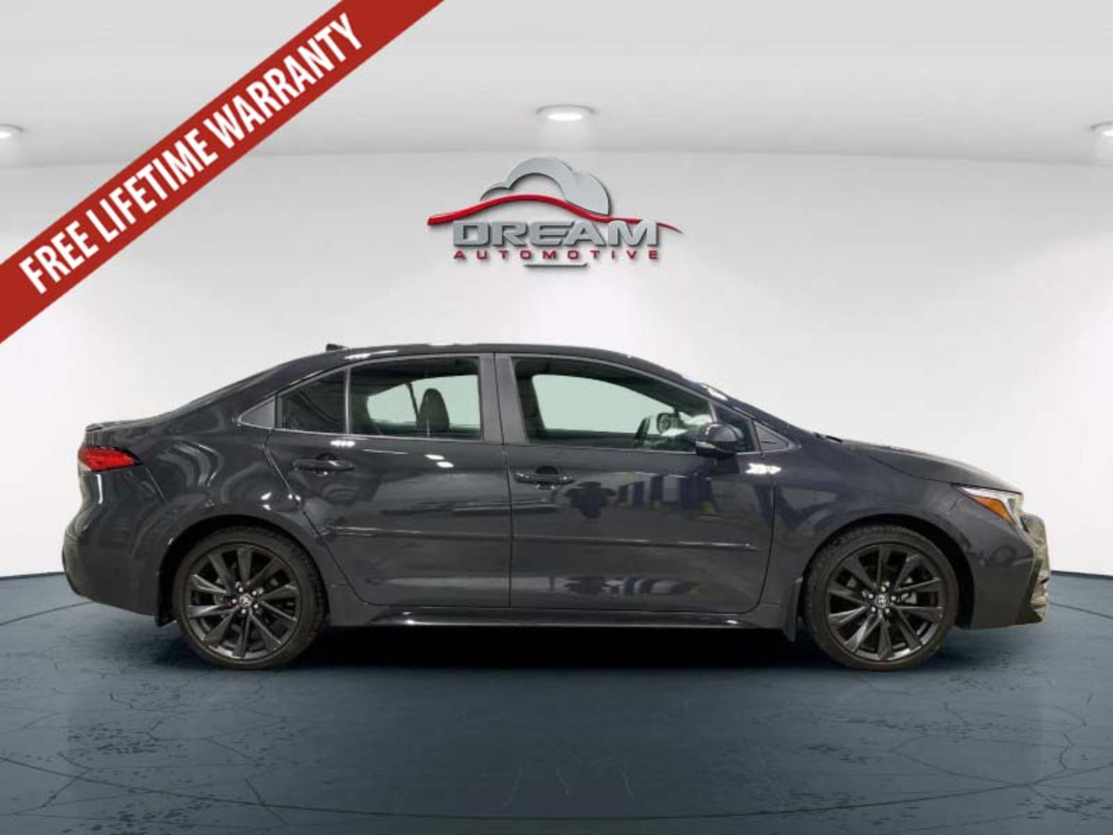 Used 2025 Toyota Corolla SE FWD image 19