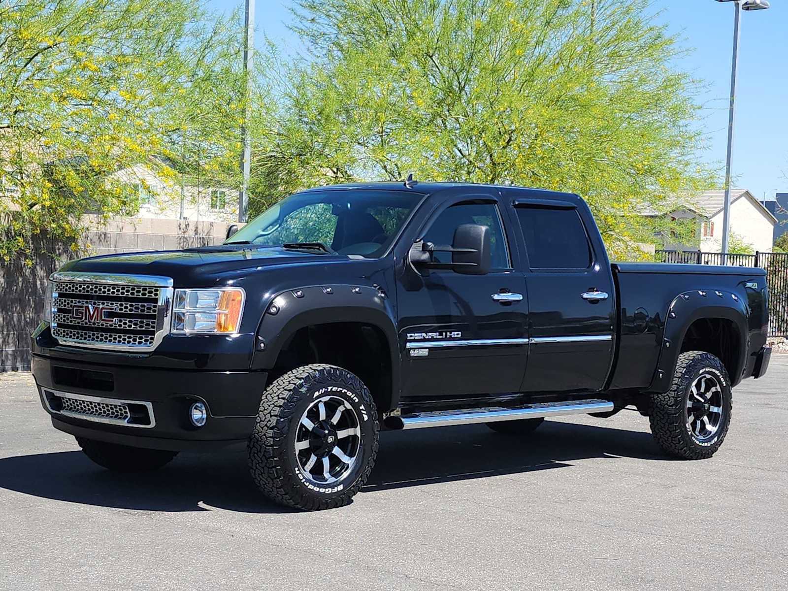 Used 2012 GMC Sierra 2500 Denali w/ Suspension Package, Off-Road image 5