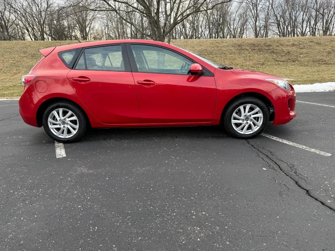 Used 2013 MAZDA MAZDA3 i Touring image 2