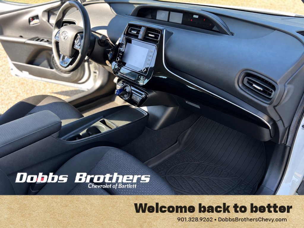 Used 2021 Toyota Prius LE FWD image 15