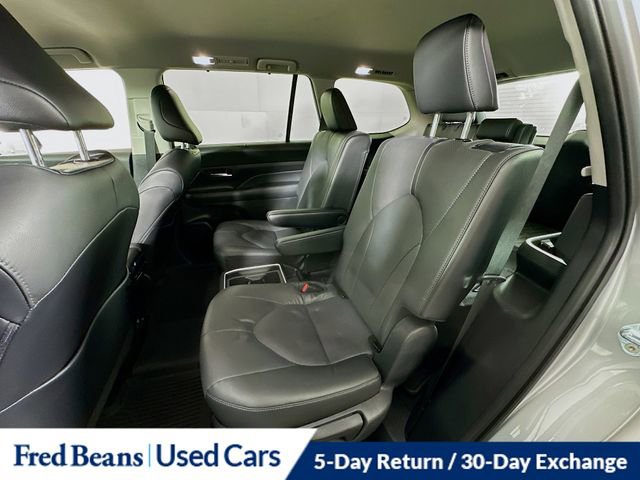 Used 2024 Toyota Grand Highlander Limited image 25