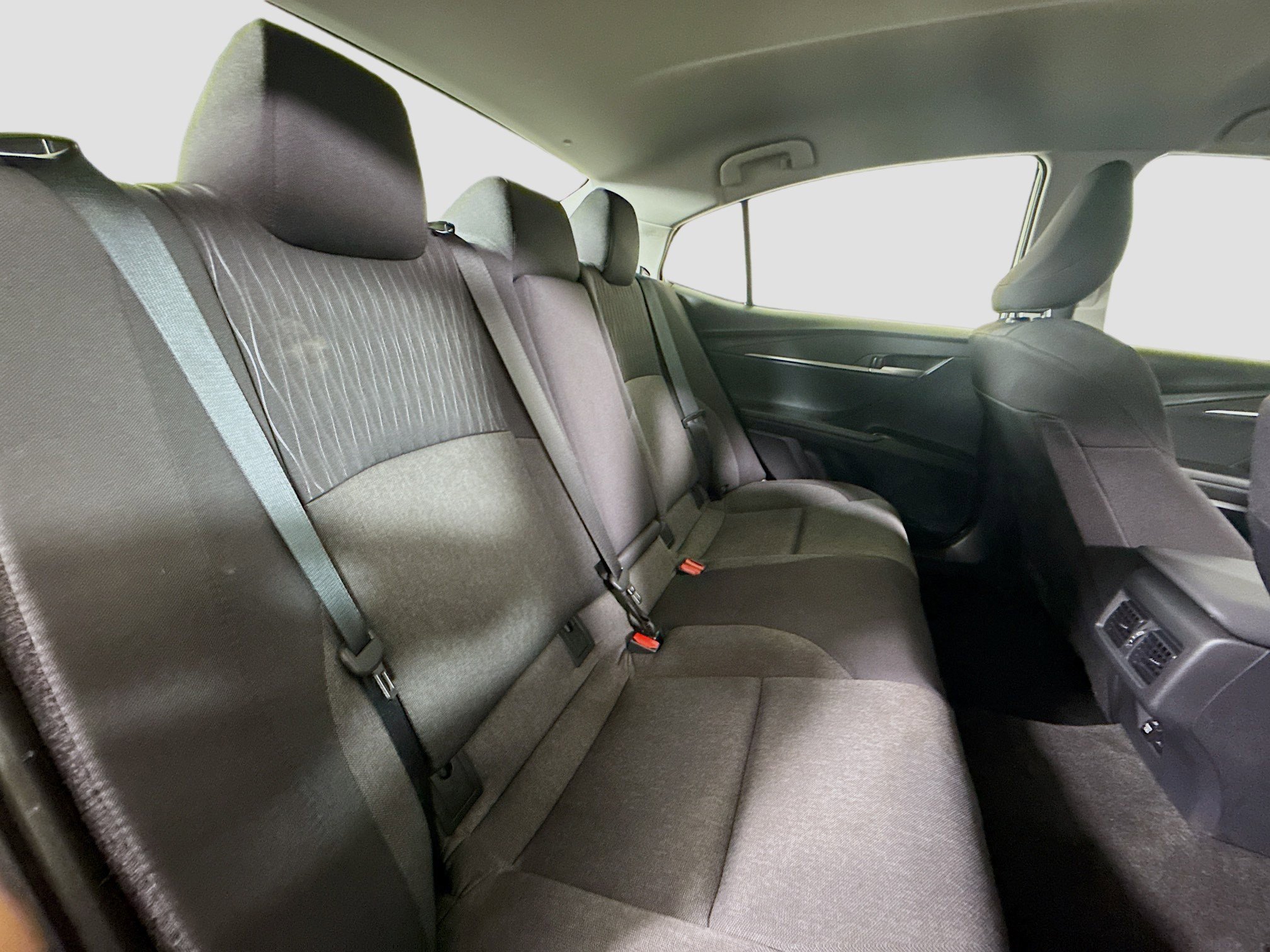 Used 2025 Toyota Camry LE image 27