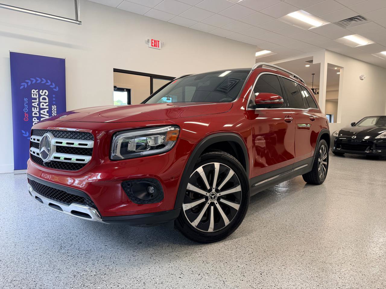 Used 2020 Mercedes-Benz GLB 250 image 2