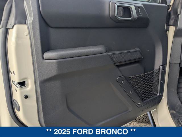 New 2025 Ford Bronco Badlands AWD/4WD image 10