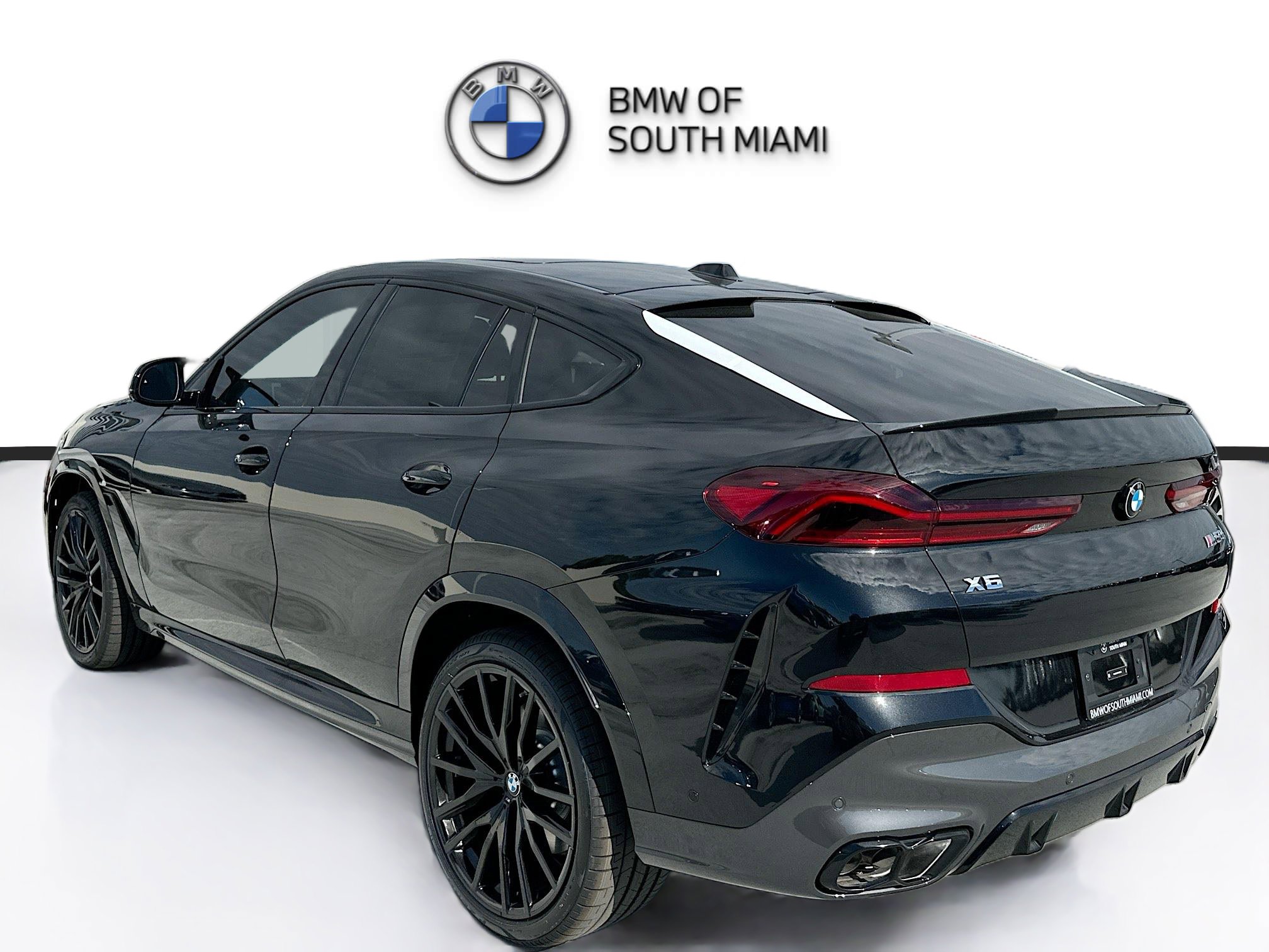 New 2026 BMW X6 M60i w/ Executive Package image 4