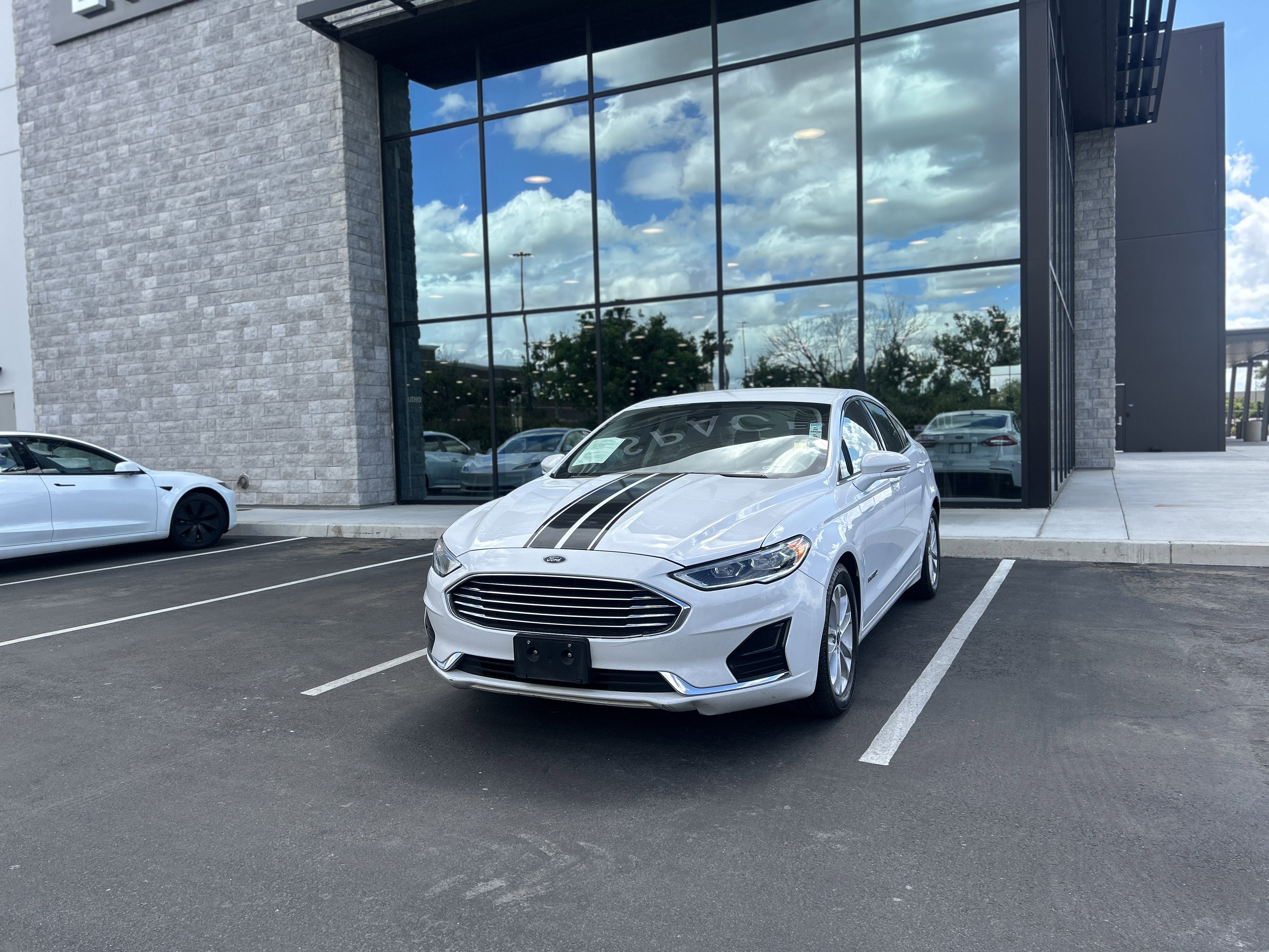 Used 2019 Ford Fusion SEL FWD image 1