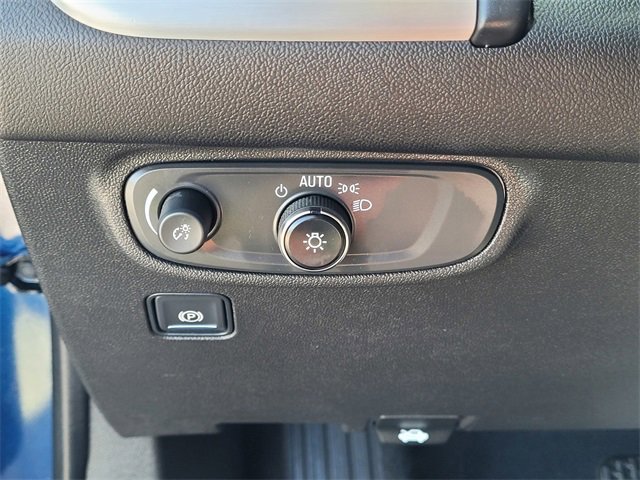 Used 2022 GMC Terrain SLE w/ Driver Convenience Package image 24