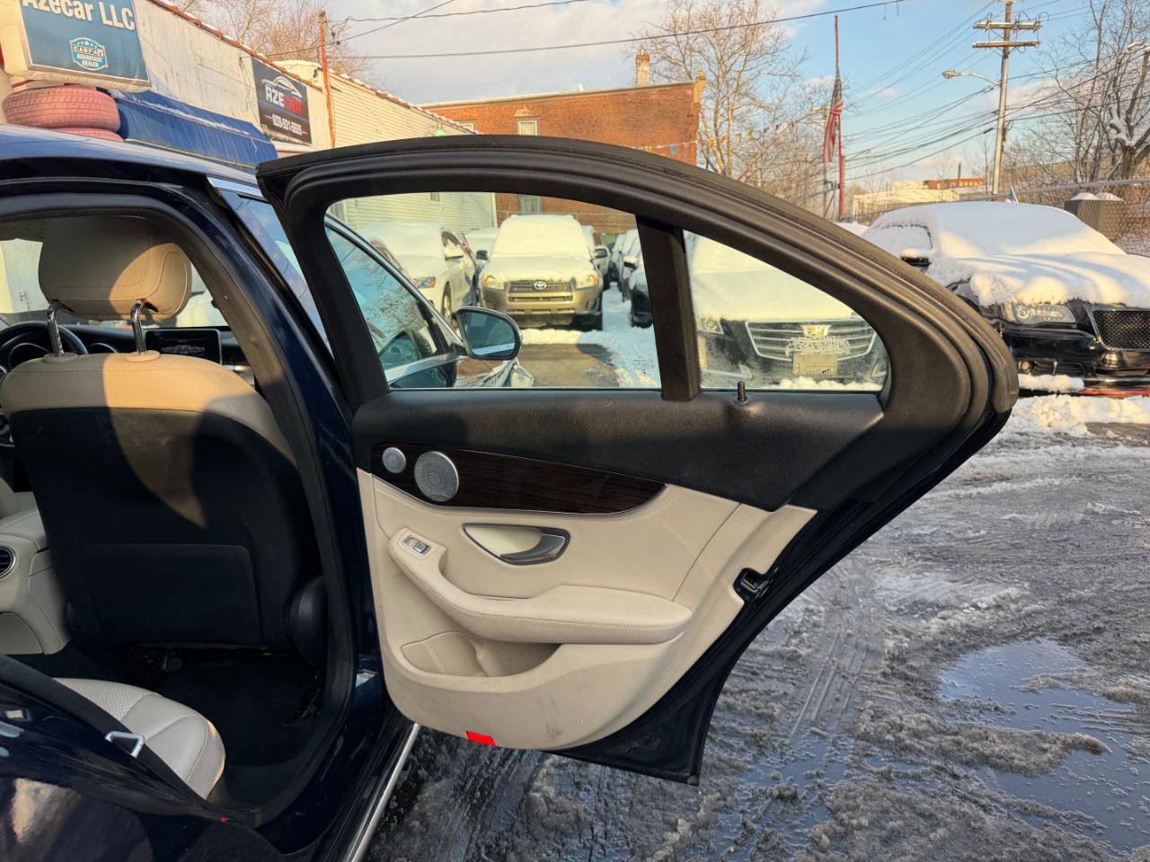 Used 2015 Mercedes-Benz C 300 4MATIC Sedan image 27