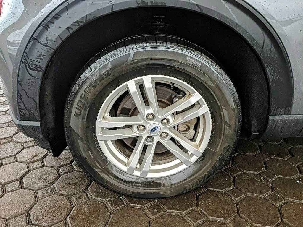 Used 2022 Ford Explorer XLT w/ Equipment Group 202A image 12