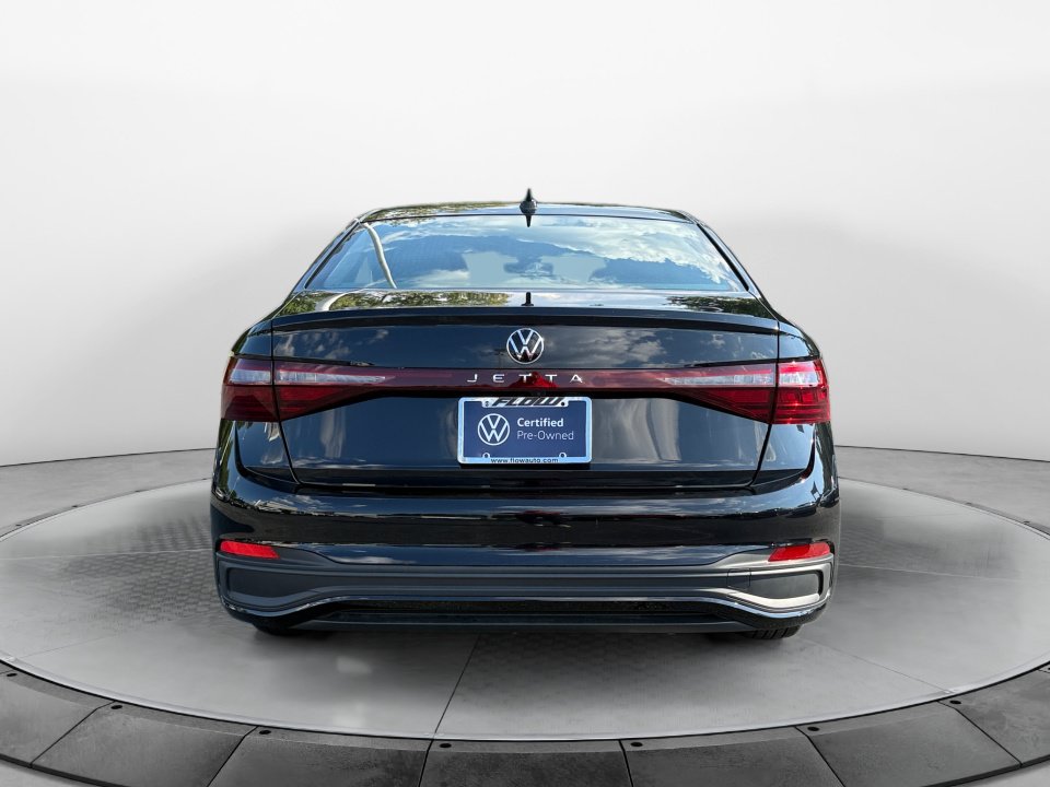 Used 2026 Volkswagen Jetta Sport FWD image 6