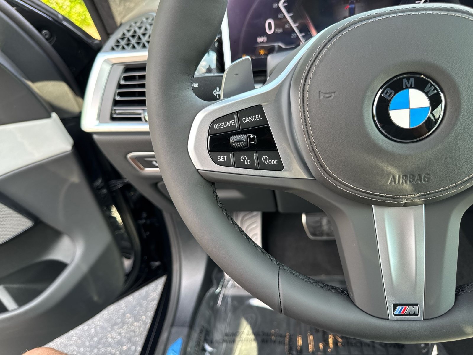 Used 2027 BMW X7 xDrive40i w/ Executive Package AWD/4WD image 22